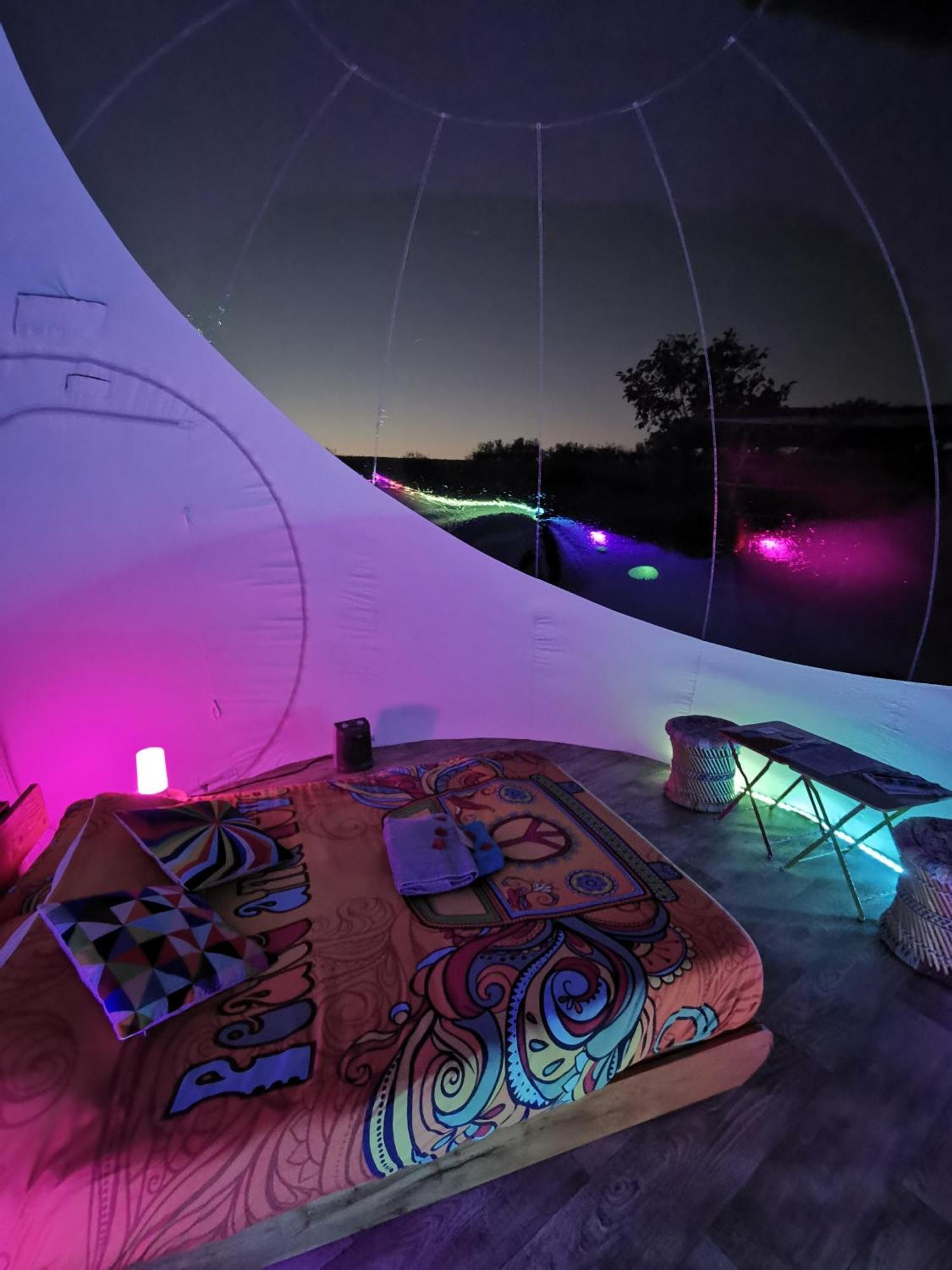 Nuit insolite en bulle Champmotteux Kamer foto